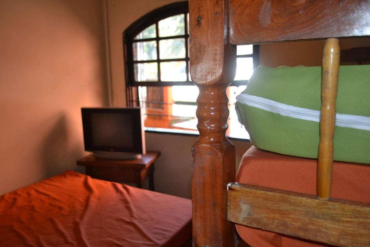 0001.09 - Maranduba - Chale Terreo - 1 Dormitorio - 6 Pessoas - 2 Quadras Do Mar - Piscina - Wi-Fi 乌巴图巴 外观 照片